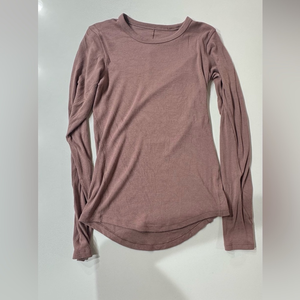 Lululemon hold tight long sleeve size 6